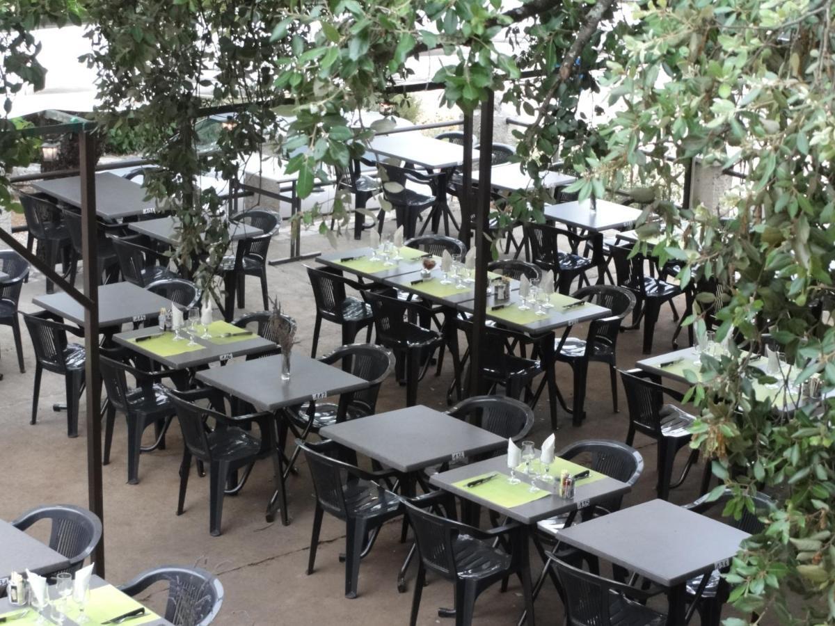 Hotel Terrasses De L'Aven Orgnac-lʼAven Esterno foto